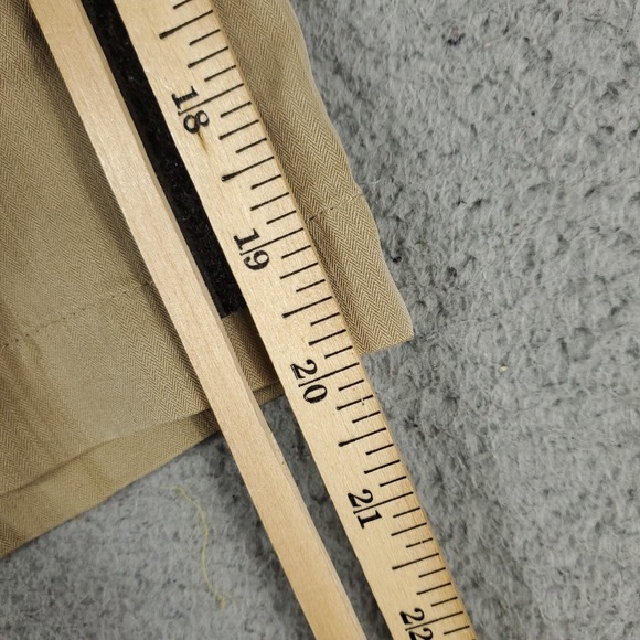 Tommy Bahama Beige Silk Rayon Pleated Casual Chinos Shorts Mens Size 34 - Picture 8 of 11